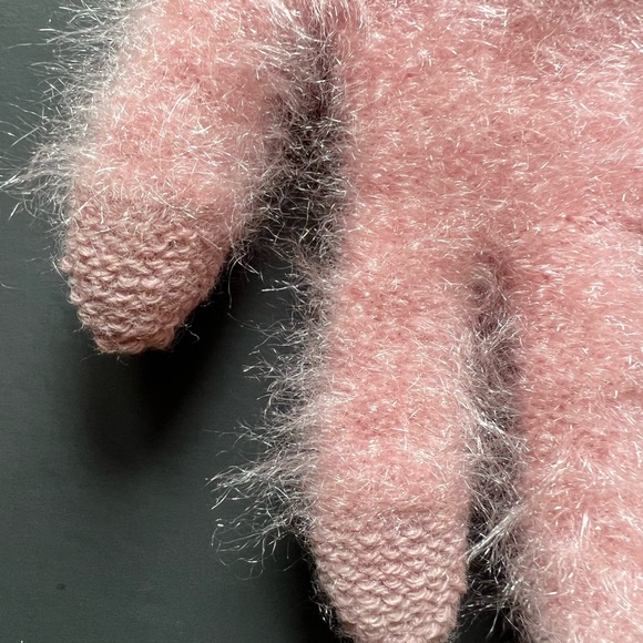Pink Furry Gloves - Picture 4 of 4